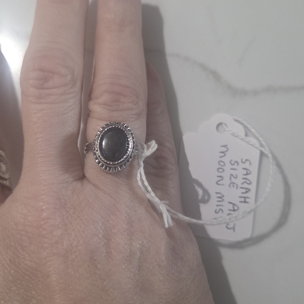 Vintage Sarah coventry silver tone hematite adjustable ring